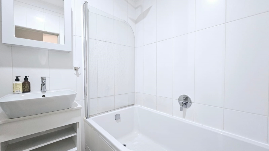 To Let 3 Bedroom Property for Rent in Hartenbos Central Western Cape